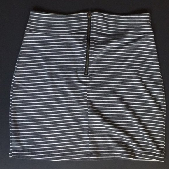 BDG Bodycon Skirt - Picture 4 of 5